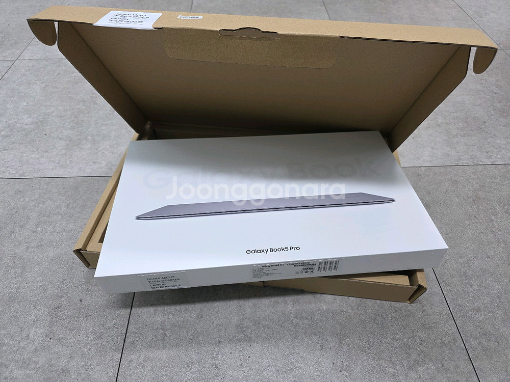 새상품 삼성 갤럭시북5 Pro 16인치 32GB/2TB--5