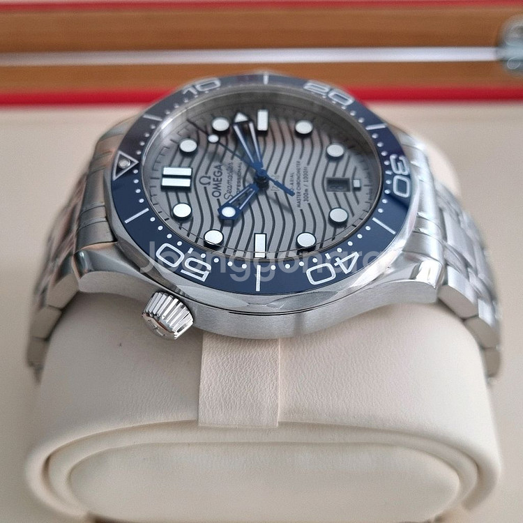 오메가 씨마스터 300 신형 42mm(2020년식)--5