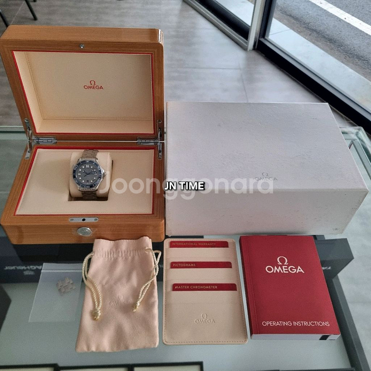 오메가 씨마스터 300 신형 42mm(2020년식)--8