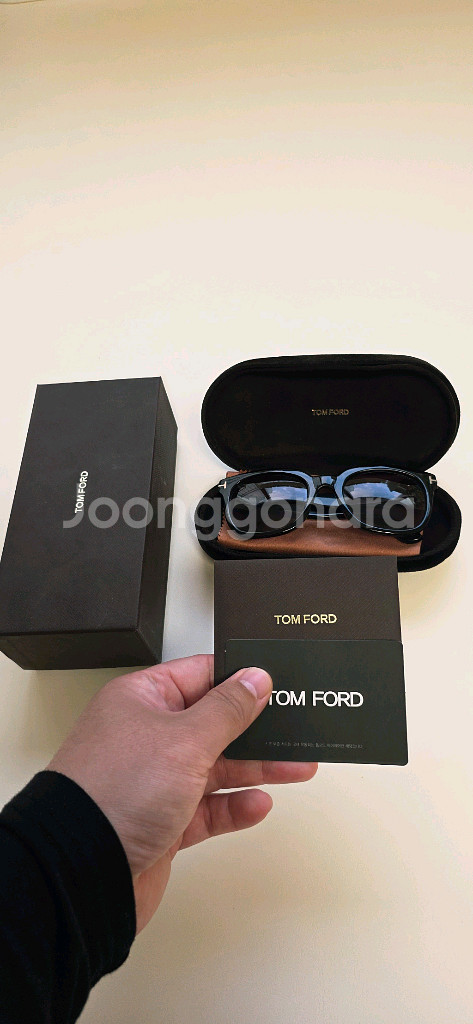 톰포드 TF211 AF 01A 선글라스 풀박스--1