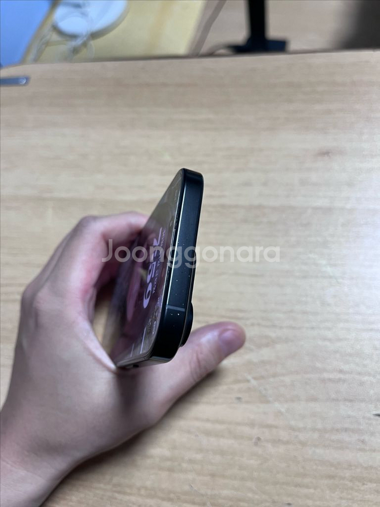 아이폰 16프로 256 블랙 팝니다--2