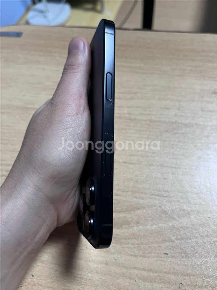 아이폰 16프로 256 블랙 팝니다--5