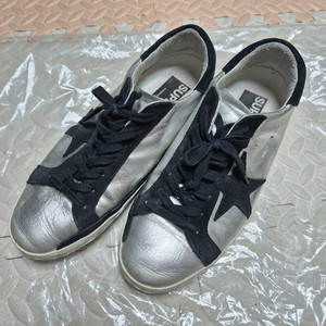 골든구스 슈퍼스타 스니커즈