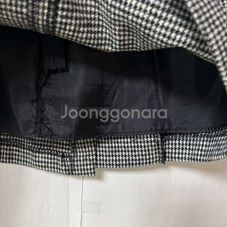 [M]하운드투스 체크 모직 스커트(블랙)--11