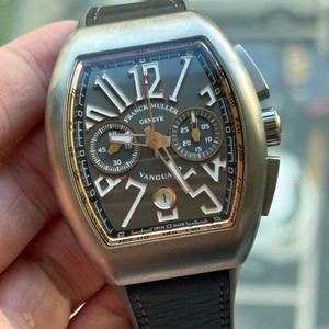 프랭크뮬러 뱅가드 크로노 티타늄 콤비 시계