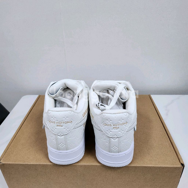 루이비통 x 나이키 에어포스 1 로우 바이 버질 아블로 화이트--3