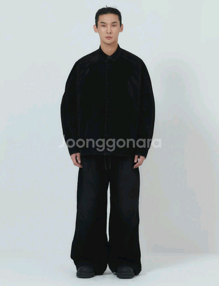 (새제품)준지/슬럽벨벳 데님 코치 셔츠 블랙/46--4