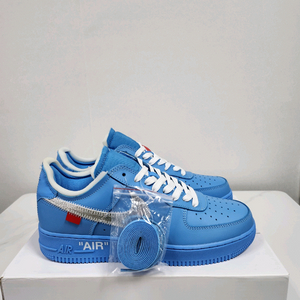 나이키 x 오프화이트 에어포스 1 로우 MCA 유니버시티 블루