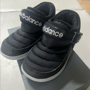 뉴발란스키즈 패딩 중목부츠 판매