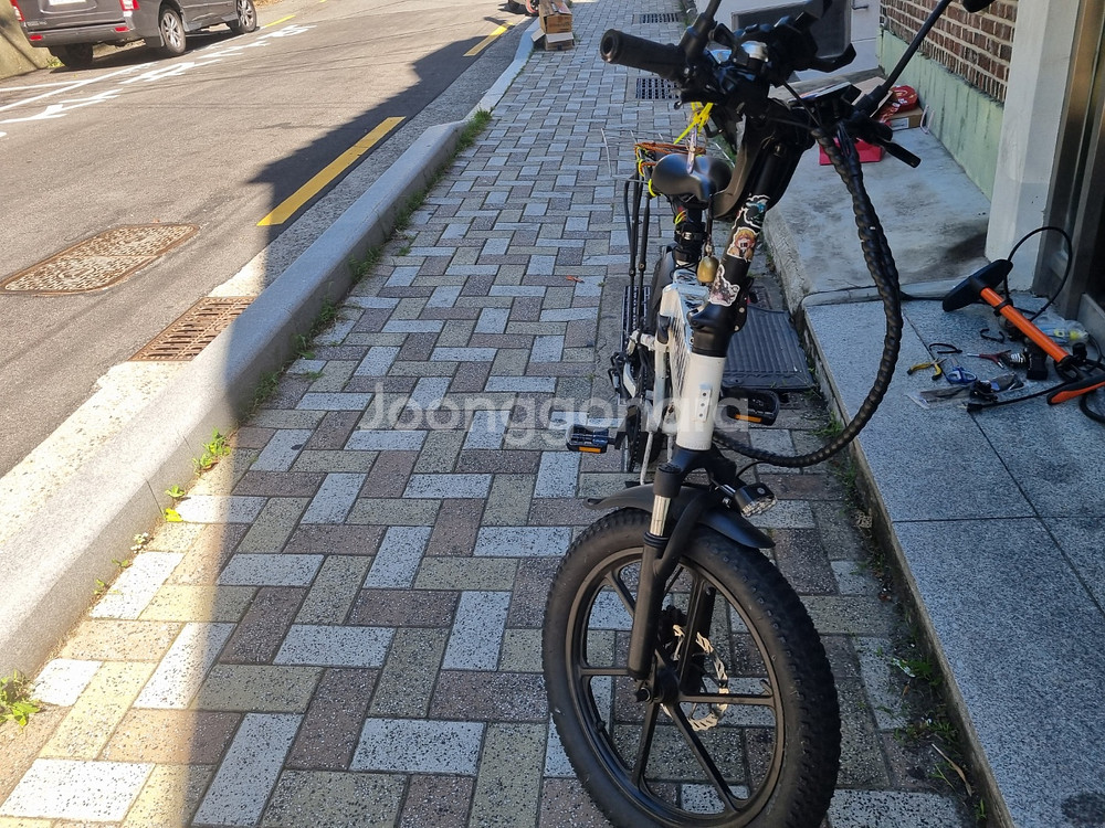 부릉이20 귀칼 전기자전거 팝니다.--3