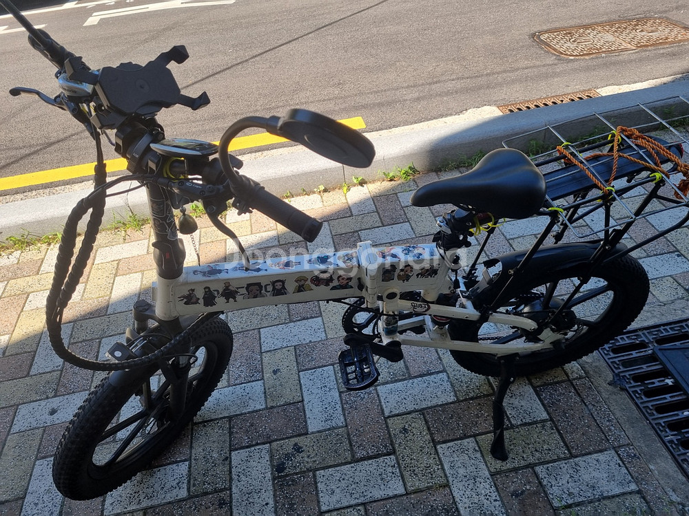 부릉이20 귀칼 전기자전거 팝니다.--6