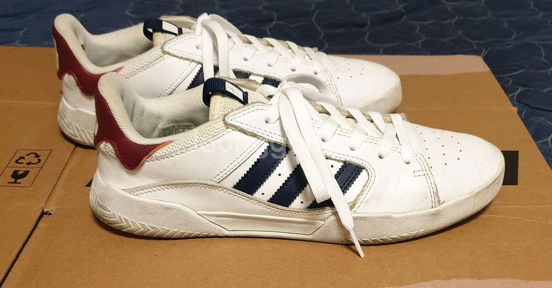 아디다스 스니커즈 화이트 (260)--1