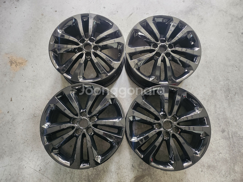 올뉴카니발 19인치 블랙휠 순정휠 중고휠 팝니다 / 싼타페 쏘렌토--0