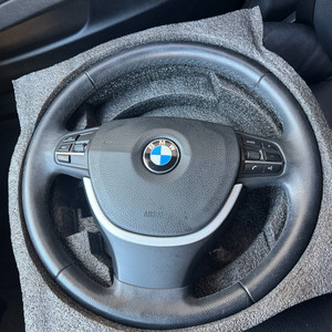 BMW F10 5시리즈 스티어링휠 판매합니기