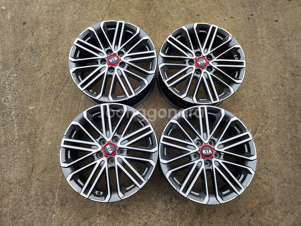 더뉴K3 GT 18인치 순정휠 중고휠 팝니다--0