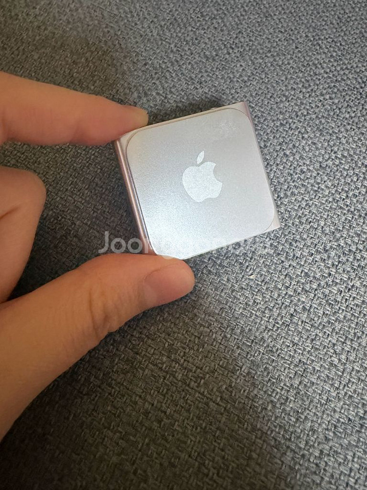 아이팟 나노 6세대 실버 8GB--2