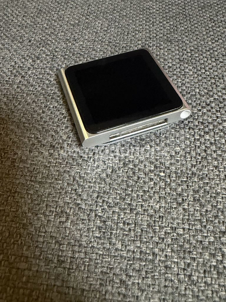 아이팟 나노 6세대 실버 8GB--1