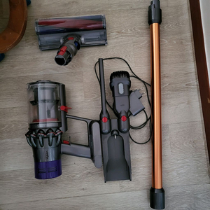 다이슨 V10 무선청소기 세트