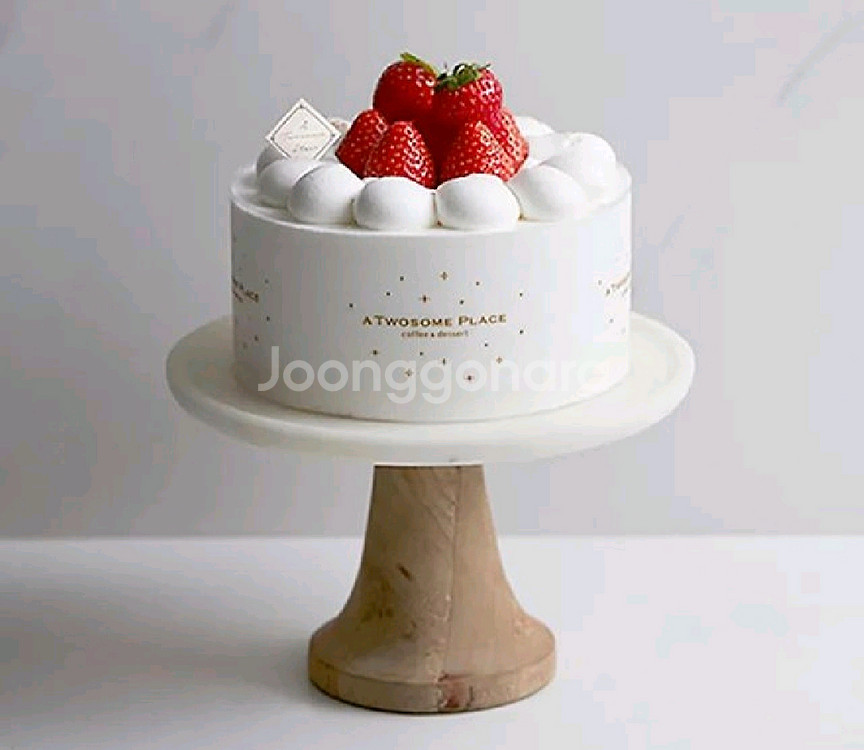 투썸플레이스 딸기생크림케이크 36,000권 메뉴변경가능--0