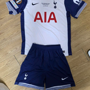 토트넘 손흥민 유로파 우승 기념 유니폼 상하의세트 새상품 판매(사이즈 105)