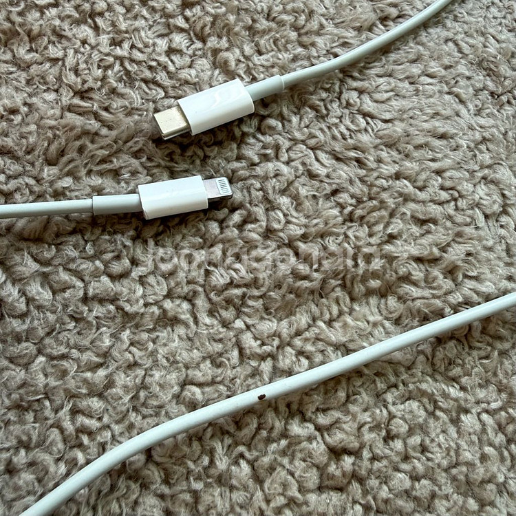 아이폰 14 프로 128GB 실버 풀박스 판매합니다--7