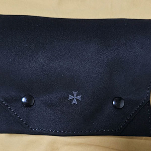 바쉐론콘스탄틴 파우치 이미지