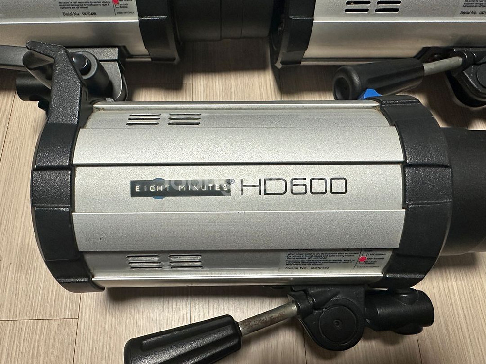 포맥스 HD600 조명3개 판매합니다--3
