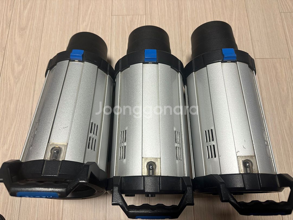 포맥스 HD600 조명3개 판매합니다--4
