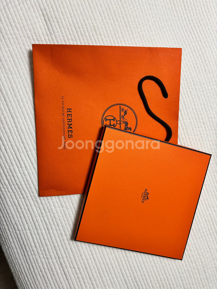 “정품 Hermès Carré 90 100% 실크 스카프 + 오렌지 박스 포함 / 상태 A급”--3