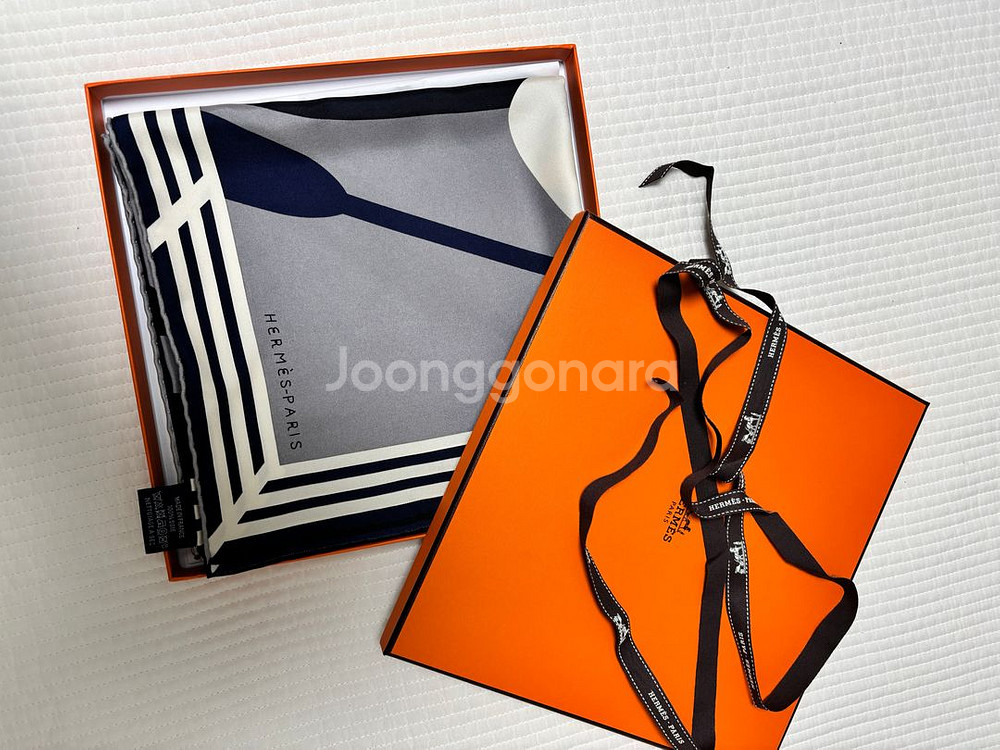 “정품 Hermès Carré 90 100% 실크 스카프 + 오렌지 박스 포함 / 상태 A급”--1