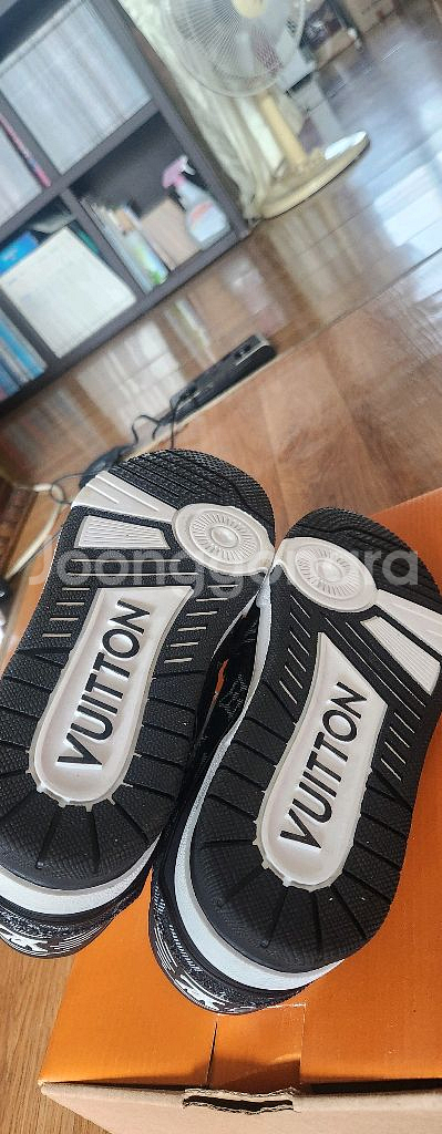 모노그램 스니커즈--5