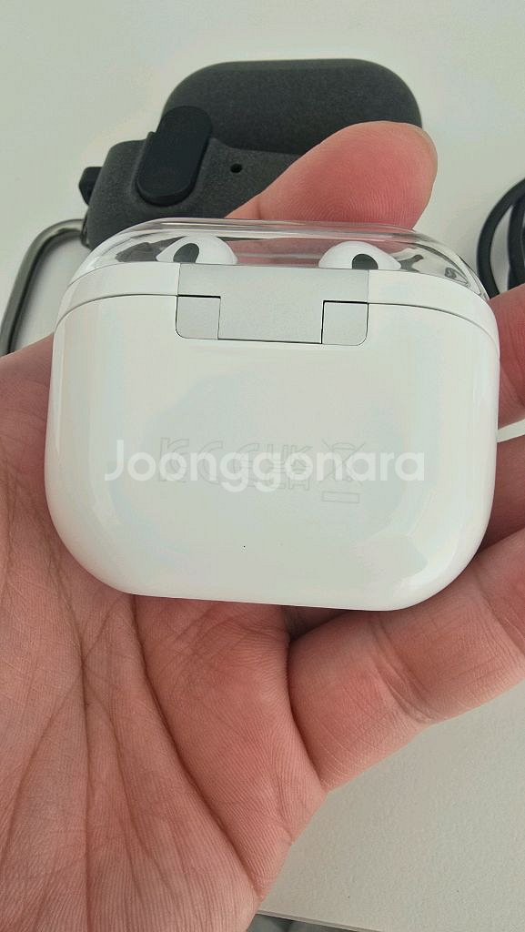 갤럭시 버즈3프로 화이트 새상품급 케이스포함--2