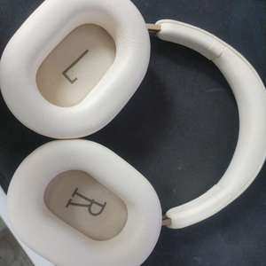 수월우 엣지 헤드셋 팝니다