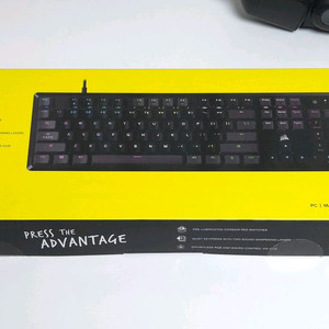 커세어 K70 CORE RGB 게이밍 키보드 단순개봉