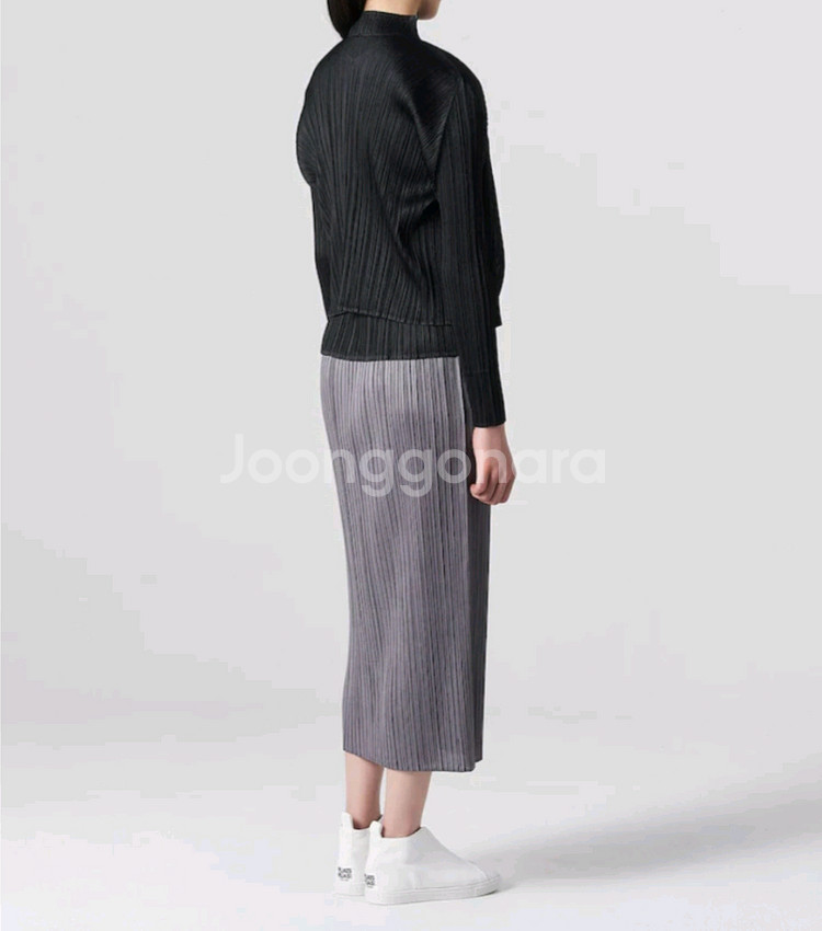 이세이미야케 플리츠플리즈 가디건 베이직 가디건 블랙 3사이즈--8