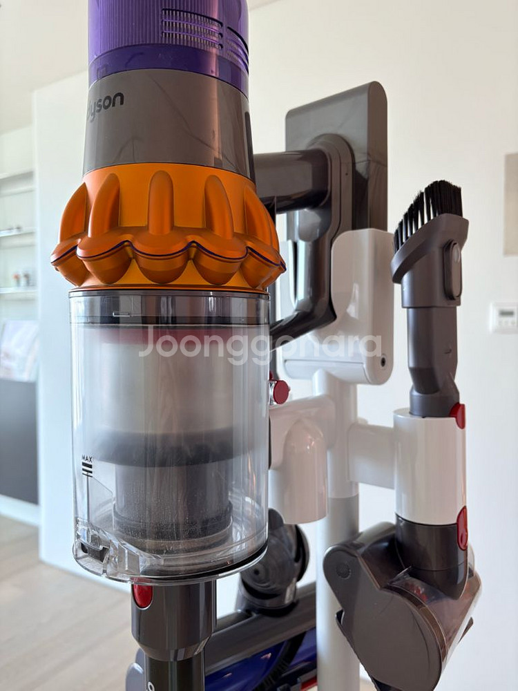 다이슨 청소기 v15--1
