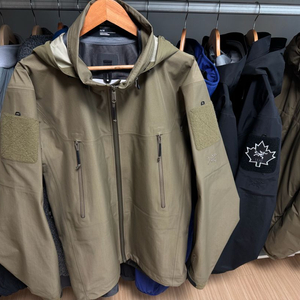 아크테릭스 리프 알파 자켓 gen2.2 팝니다