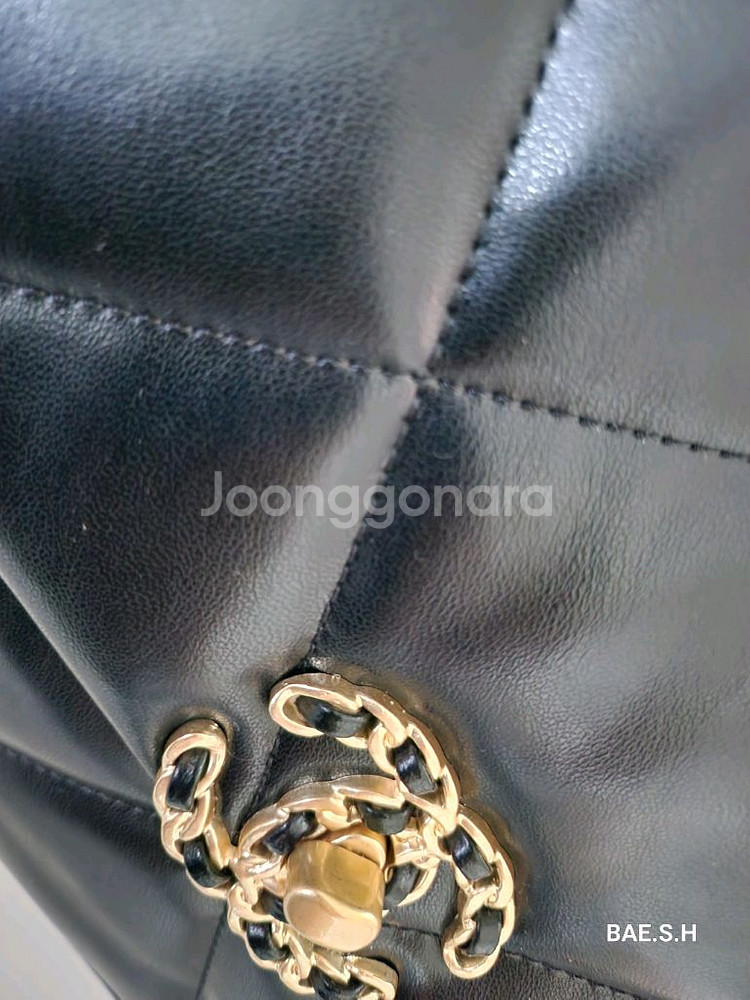 샤넬19백 라지 램스킨 / 가격보고--1