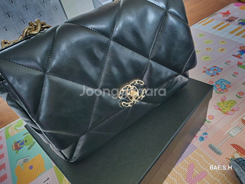 샤넬19백 라지 램스킨 / 가격보고--3