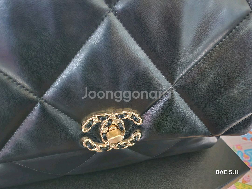 샤넬19백 라지 램스킨 / 가격보고--4
