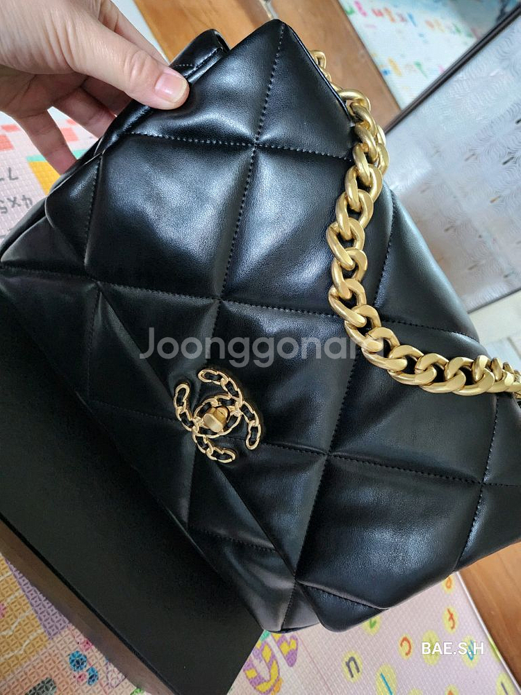샤넬19백 라지 램스킨 / 가격보고--7