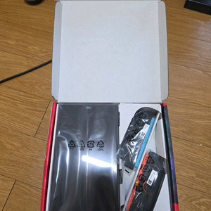 닌텐도 스위치2. 풀박스 팝니다