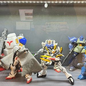 건담 건프라 프라모델 완성품 MG 판매합니다.