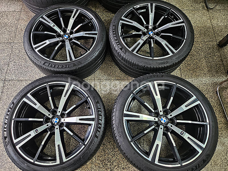 BMW G60 5시리즈 938M 정품 20인치 휠타이어--0