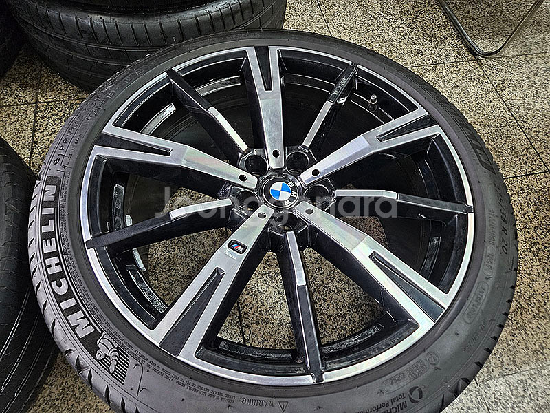 BMW G60 5시리즈 938M 정품 20인치 휠타이어--4