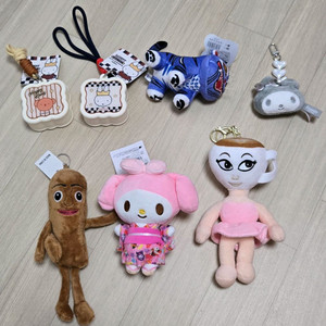 캐릭터 인형 키링 세트