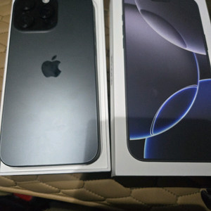 아이폰16프로맥스 256G 블랙 판매합니다. 배터리 99%