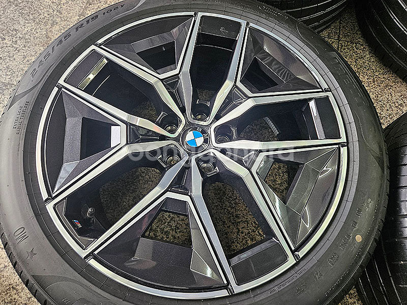 BMW G60 5시리즈 19인치 936M 정품 휠 셋트--2