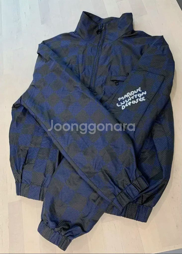 루이비통 퍼렐 다미에 윈드브레이커 바람막이 48 새상품--3