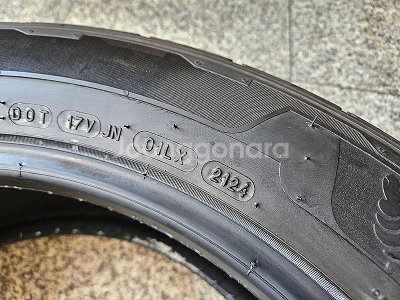 미쉐린 프라이머시 SUV 225-55-19 중고타이어--8